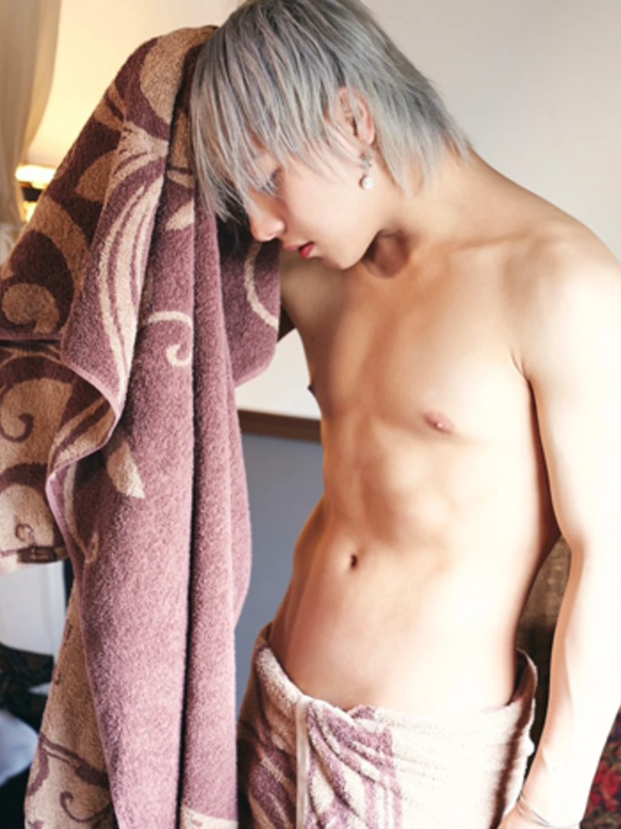 響・HANG OVER -ALBA-所属のホスト写真