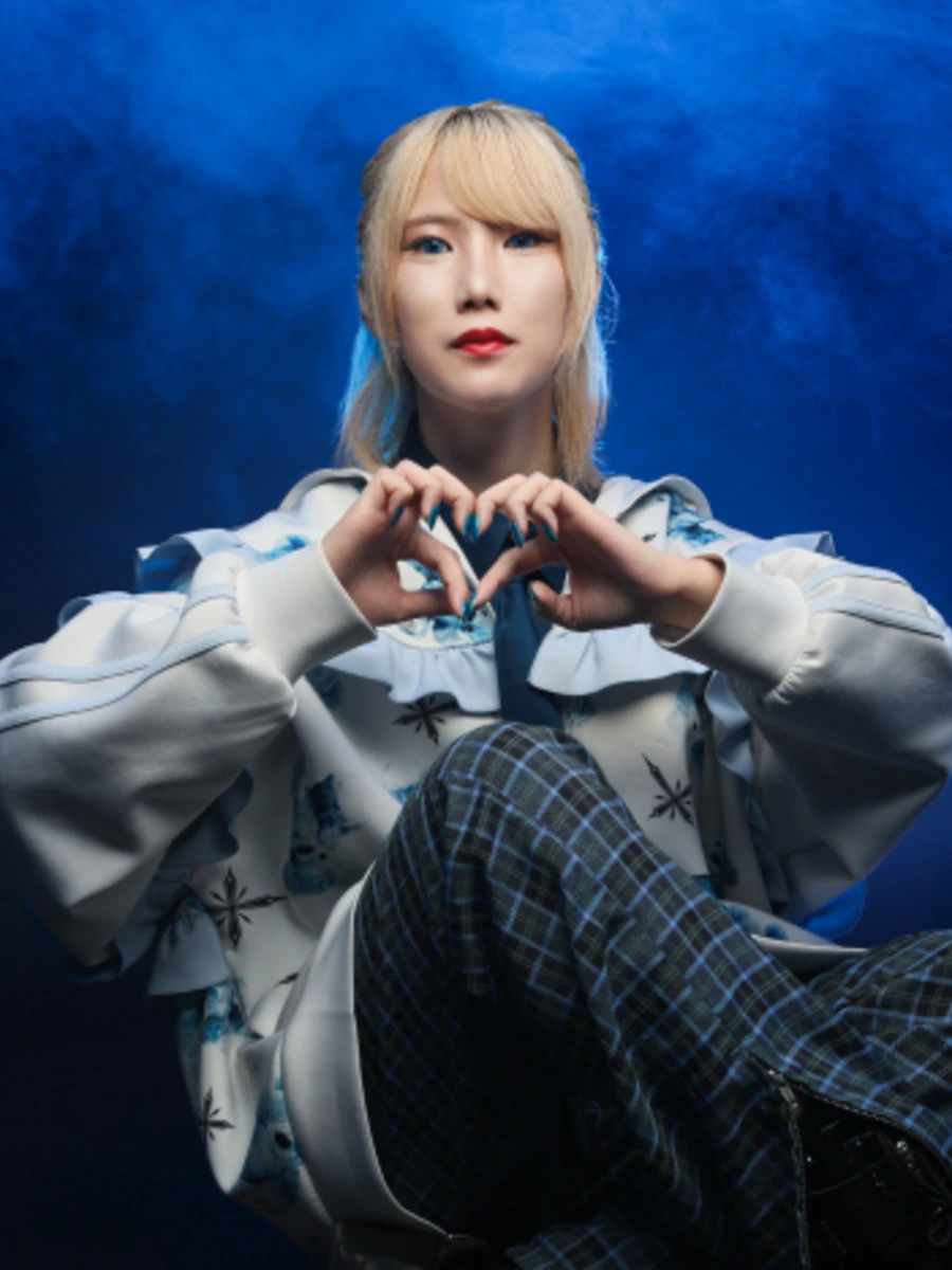 泉黄みよ・Emma所属のホスト写真