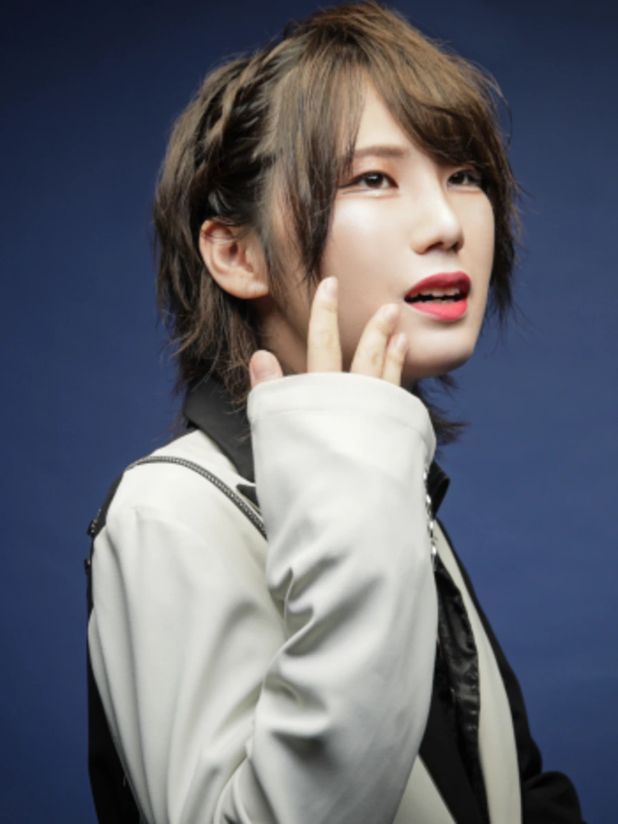 泉黄みよ・Emma所属のホスト写真