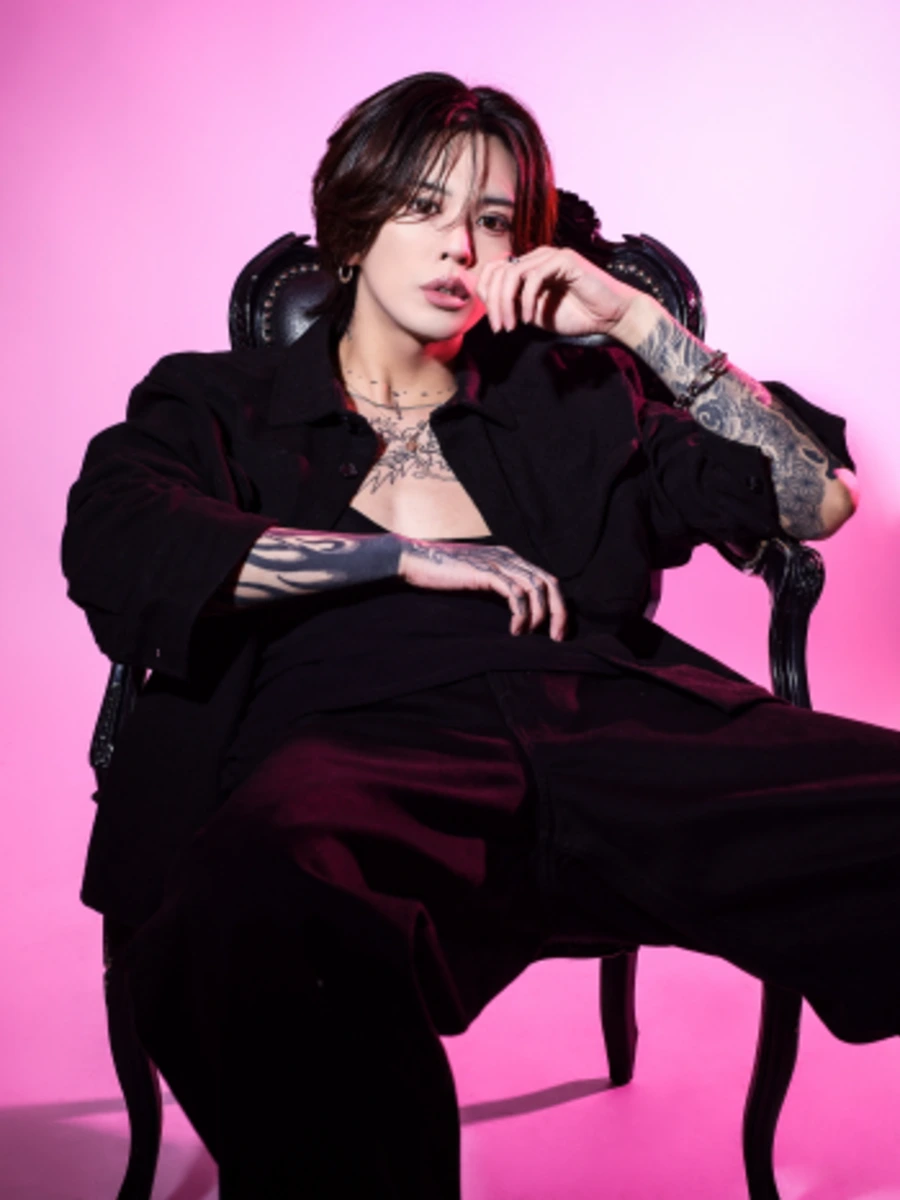 AGEHA（飲み系）・VOGUE所属のホスト写真