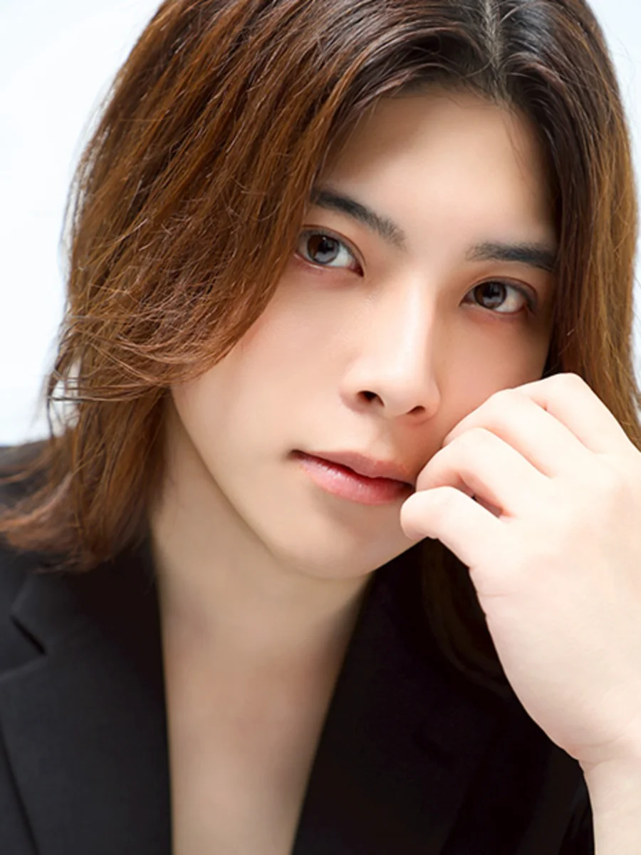 成宮レイ（爽やか系）・ACQUA～OSAKA HONTEN～所属のホスト写真