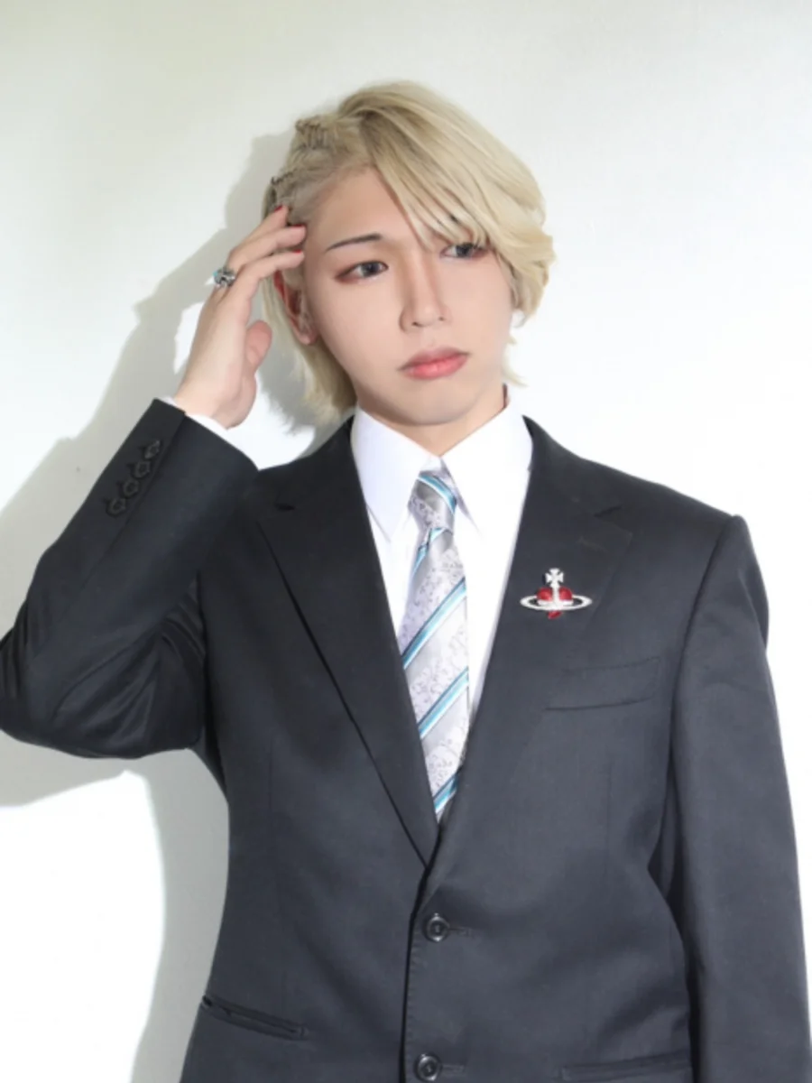 皇愛（アイドル系）・ACQUA-RED所属のホスト写真