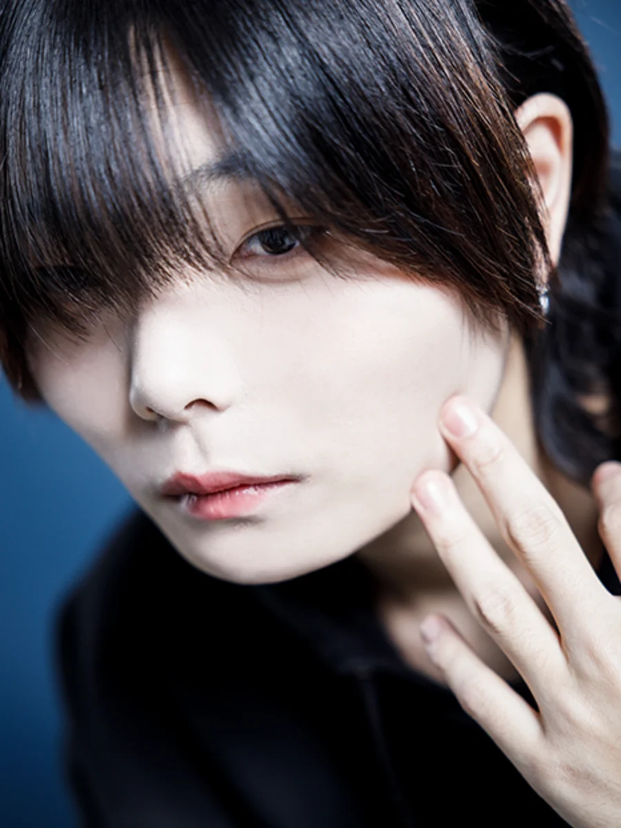 椎名真白・DEEP所属のホスト写真