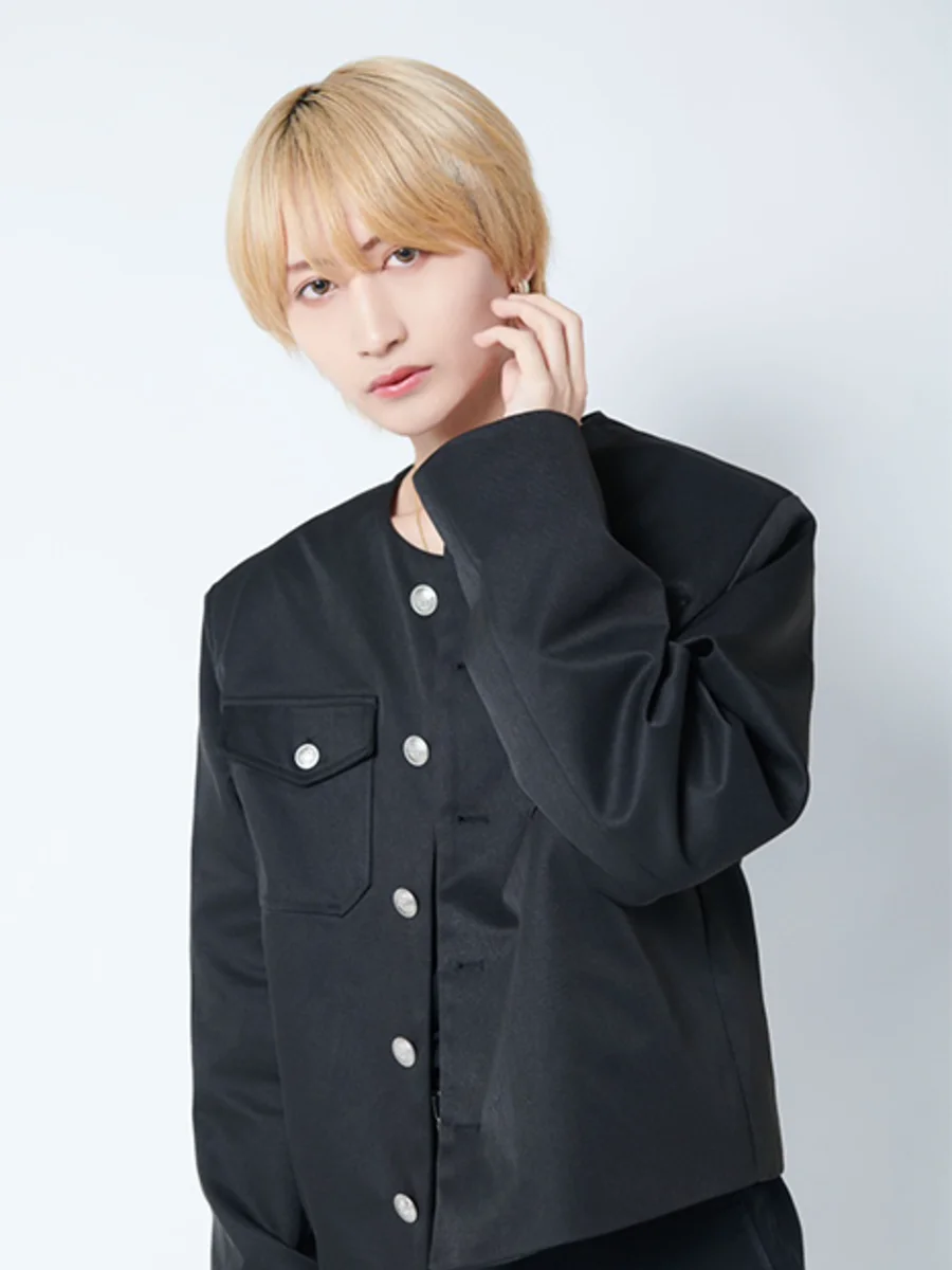 月・SELENE所属のホスト写真