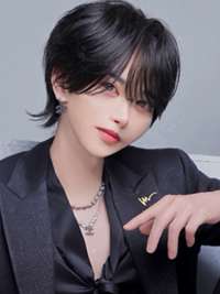 朝陽琥白（アイドル系・AXEL FUKUOKA by ACQUA）