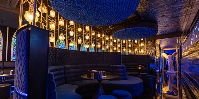 Blue Roseの店内